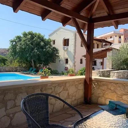 Carlas House, Kalyves Villa Tsivarás