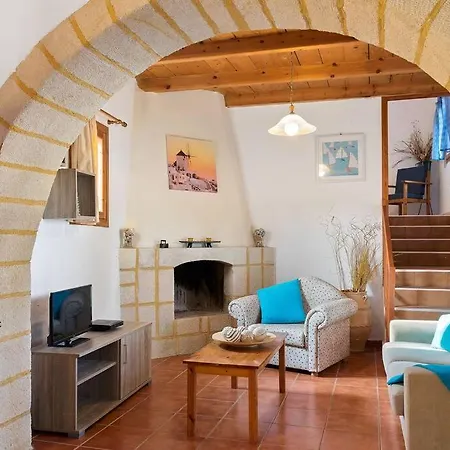Carlas House, Kalyves Villa Tsivarás