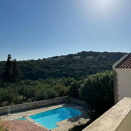 Carlas House, Kalyves Villa *