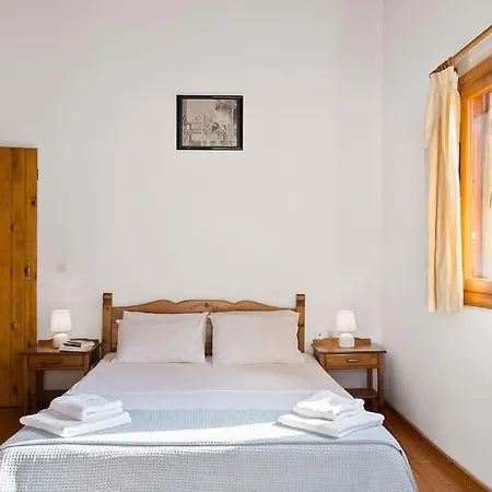 Carlas House, Kalyves