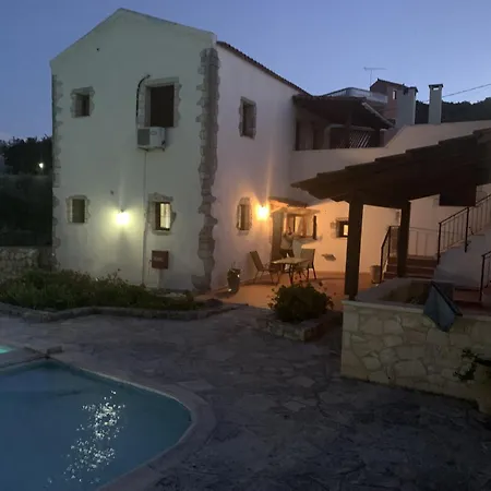 Carlas House, Kalyves Villa Tsivarás