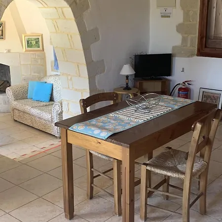Villa Carlas House, Kalyves